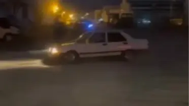 Drift yapan aracın fotoğrafı