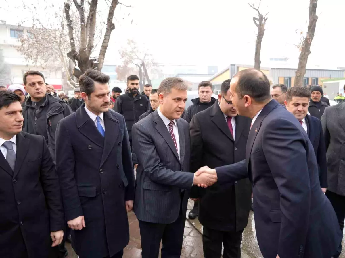 Iğdır’da Yeni Dönem: Vali Mustafa Fırat Taşolar Görevine Başladı