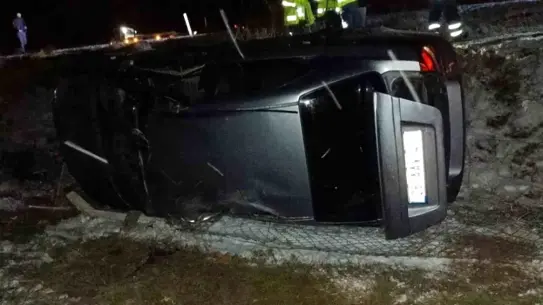 Ergani'de Otomobil Takla Attı: 2 Yaralı