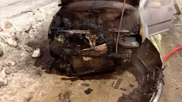 Yozgat’ta Park Halindeki Araç Yangınla Karşılaştı: İtfaiye Hızla Müdahale Etti