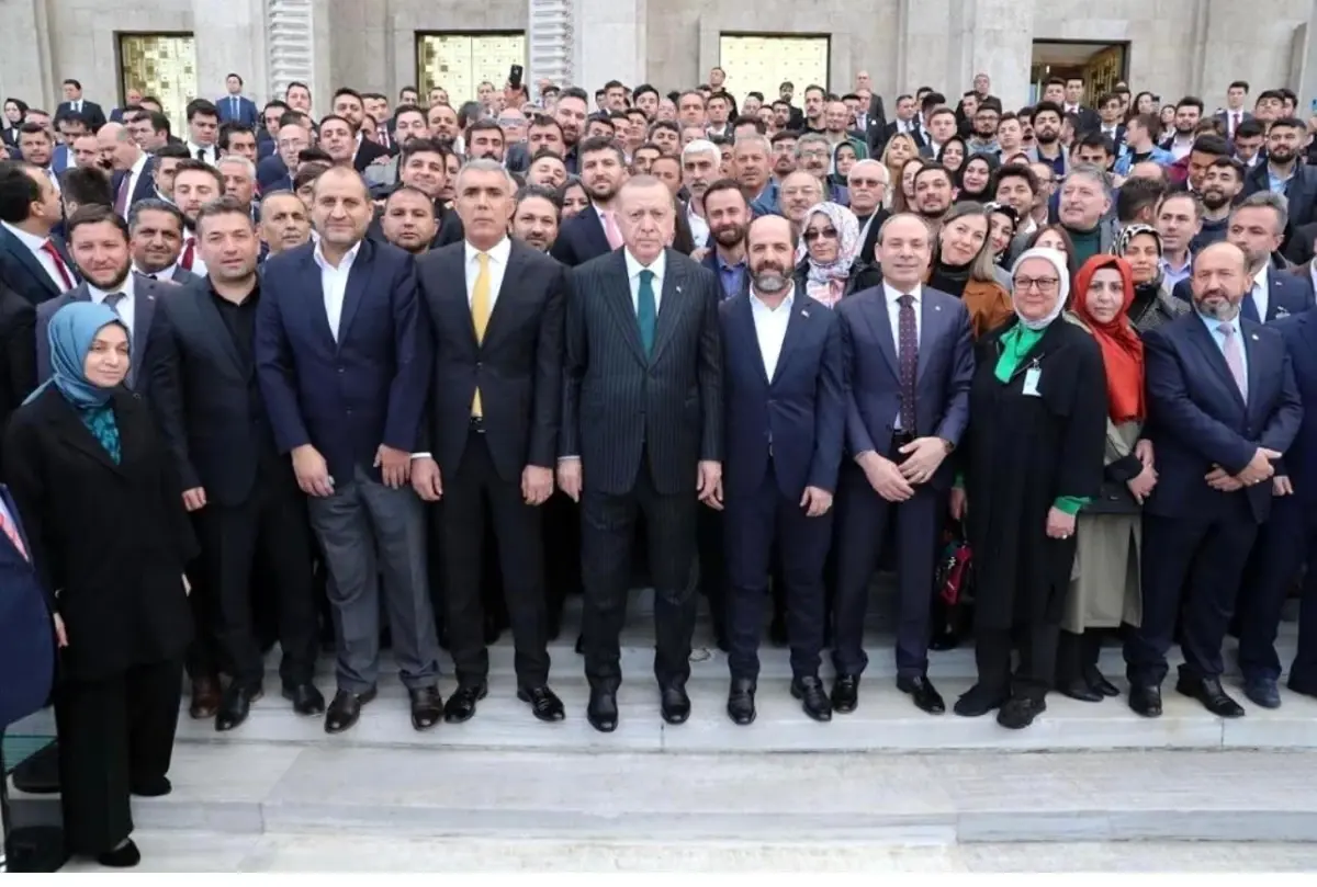 Abbas Gündüz'den Cumhurbaşkanı Erdoğan'a Küresel Lider Övgüsü