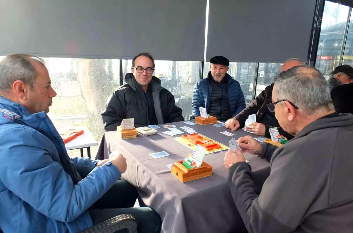 Burhaniye'de Briç Turnuvası Yoğun İlgi Topladı