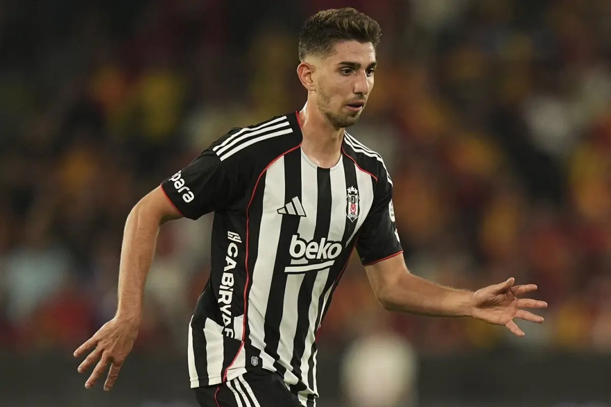 Beşiktaş, Demir Ege Tıknaz'ı Sağlık Sorunları Nedeniyle Kayserispor Maçından Çıkarıyor