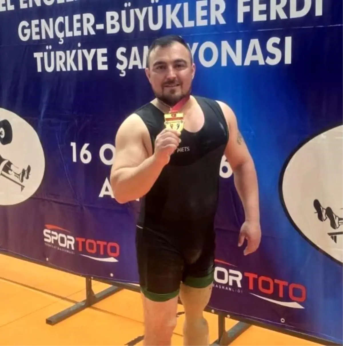 Denizli'li Halterci Hakan Dağ, 150 kg ile Türkiye Şampiyonluğunu Kazandı ve Rekor Kırdı