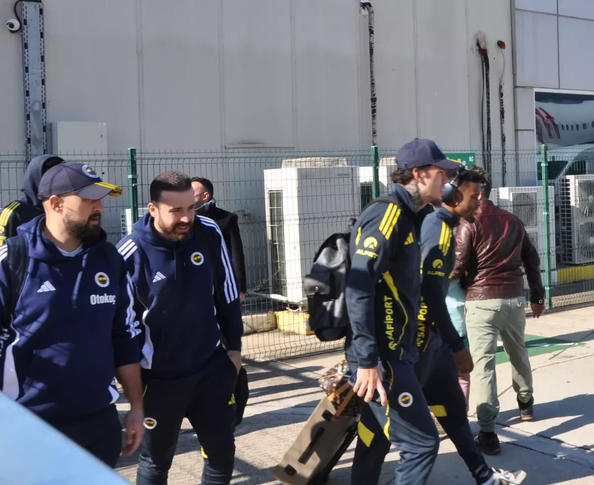 Fenerbahçe Alanya’da Konakladı: Uçuş İptalleri Takımı Otelde Tuttu