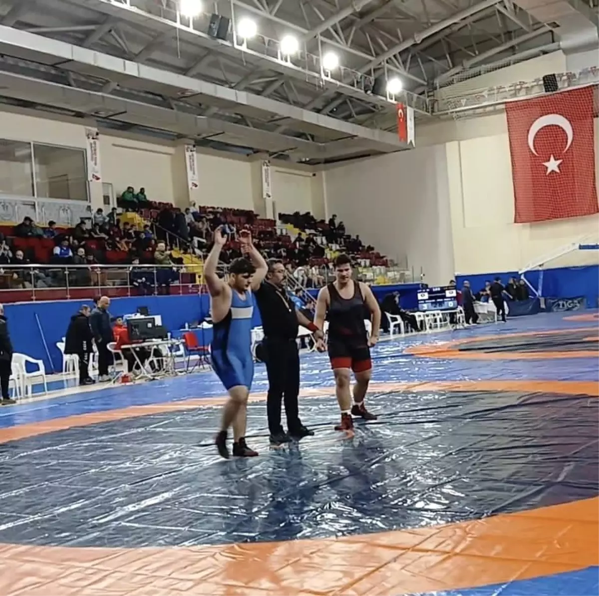 Mustafa Can Düzgün, İsparta'da 110 Kg Kategorisinde Türkiye Şampiyonası'na Hazır