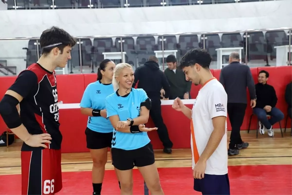 Kütahya’da Gençler B Hentbol Yarı Finalleri Heyecanla Sonlandı