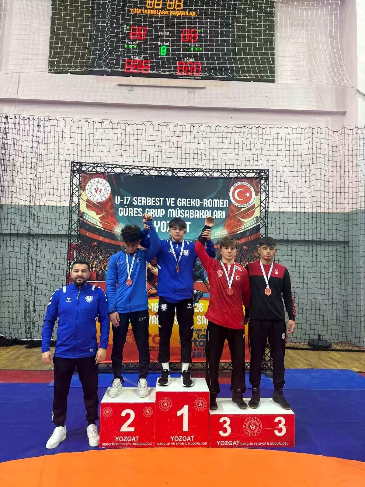 Şahinbey Belediye Spor, U17 Serbest Güreşte 154 Puanla Grup Şampiyonu Oldu