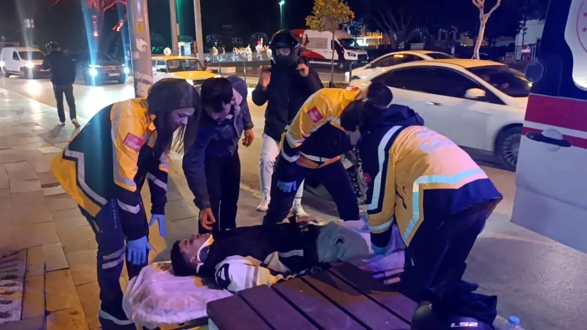 Manavgat'ta Motosiklet Devrildi: Sürücü Yaralandı