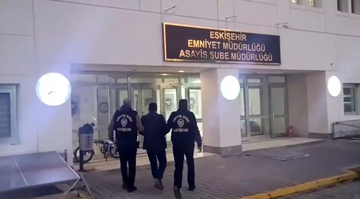 Eskişehir'de 52 Yıllık Hapis Cezalı 3 Şahıs Yakalandı