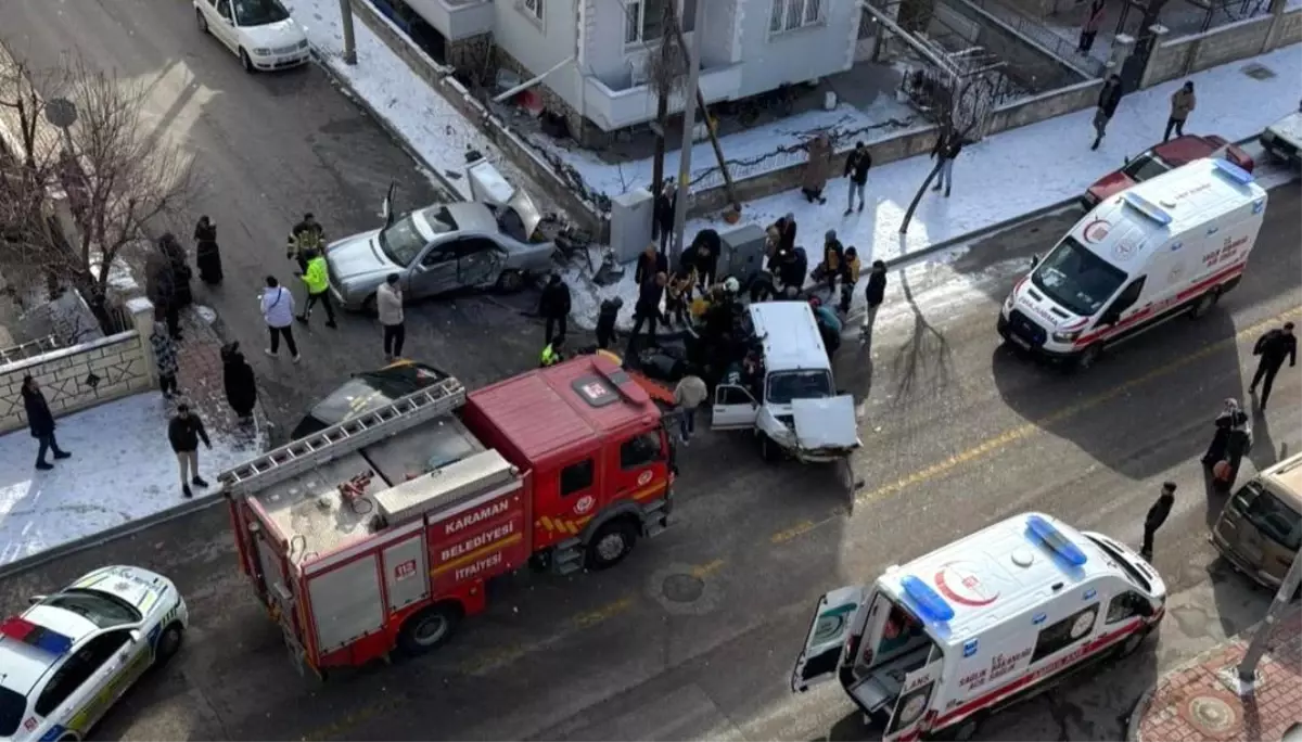 Karaman’da Çarpışan İki Araçta Kadın Hayatını Kaybetti, Diğer Sürücü Yaralı