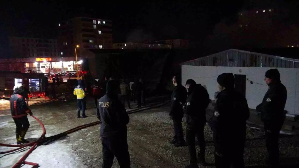 Malatya Şantiyesindeki Yatakhanede Çıkan Yangın Kısa Sürede Söndürüldü