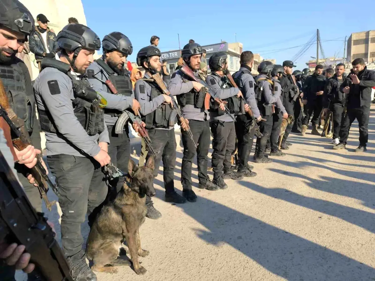 Rakka’da K9 Birimleriyle Bomba Taraması: Suriye Ordusunun Güvenlik Operasyonu