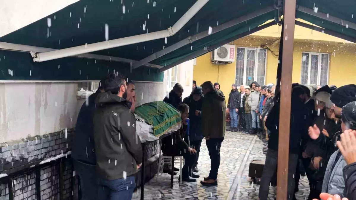 Yanmış Aracında Bulunan Müteahhit Burak Odabaş’ın Son Yolculuğu Artvin’de Gerçekleşti