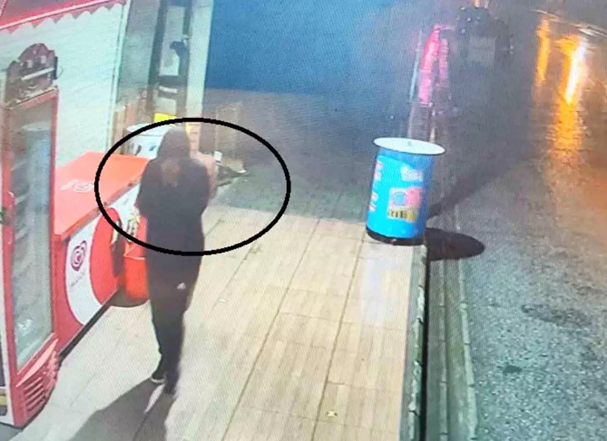 Hatay’da Tekel Bayisinden Alkol Çalan İki Şahıs Yakalandı