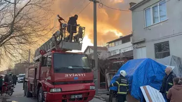 Yangın sonrası söndürülmüş kömür deposu