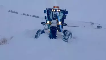 Kars'ta kapalı köy yolu