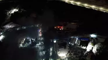 Yangın sonrası kontrol edilen film seti