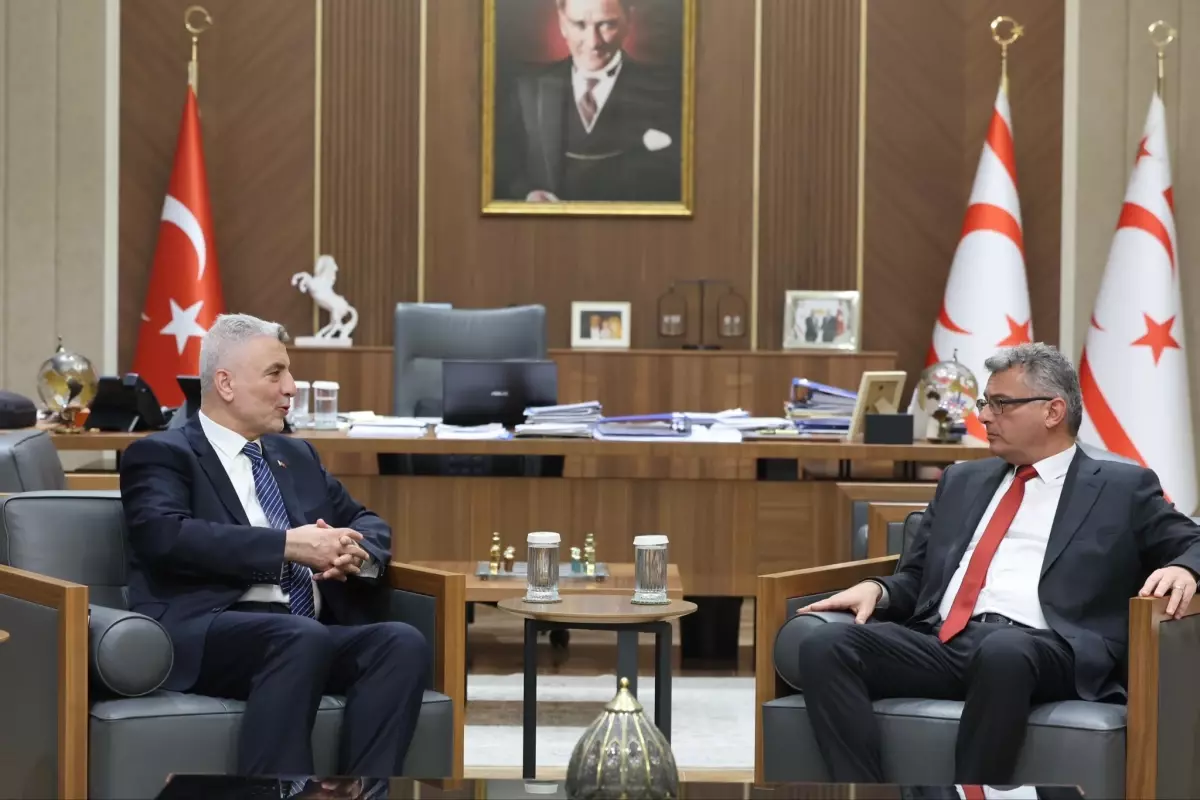 Ticaret Bakanı Ömer Bolat, KKTC Cumhurbaşkanı Tufan Erhürman ile Ekonomik Görüşmelerde Bulundu