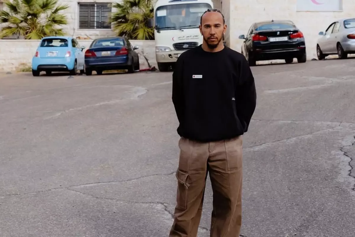 Lewis Hamilton'dan Gazze'ye Destek Ziyareti: Ürdün ve Filistin Kızılayı'na Moral