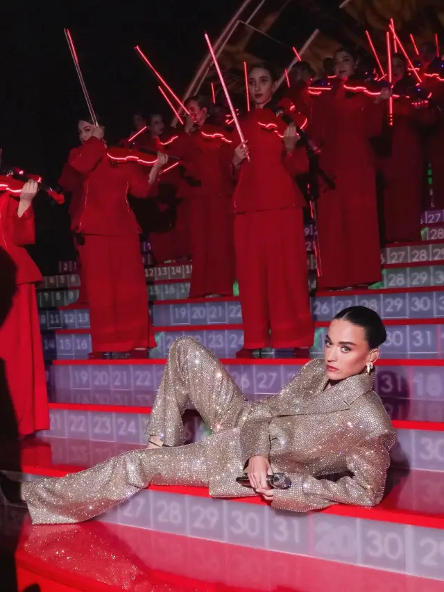 Katy Perry performans sonrası
