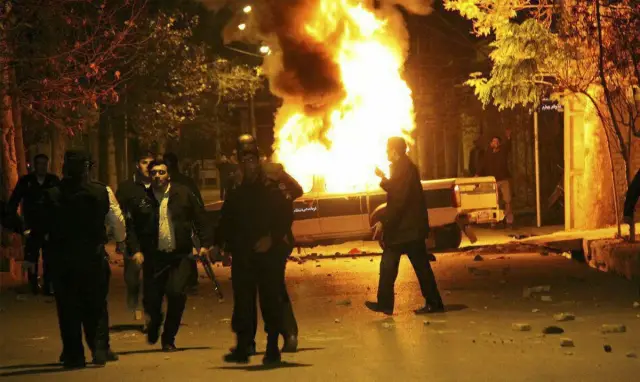 İran’da sokak gösterileri