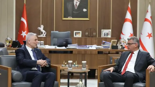 Ticaret Bakanı Ömer Bolat, KKTC Cumhurbaşkanı Tufan Erhürman ile Ekonomik Görüşmelerde Bulundu