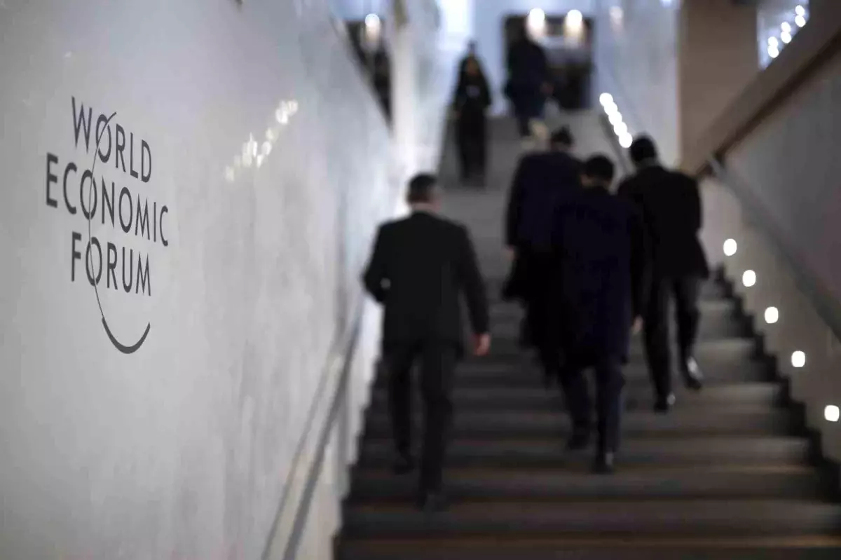 Davos Zirvesi'nde Küresel Ekonomi ve Jeopolitik Riskler Masada