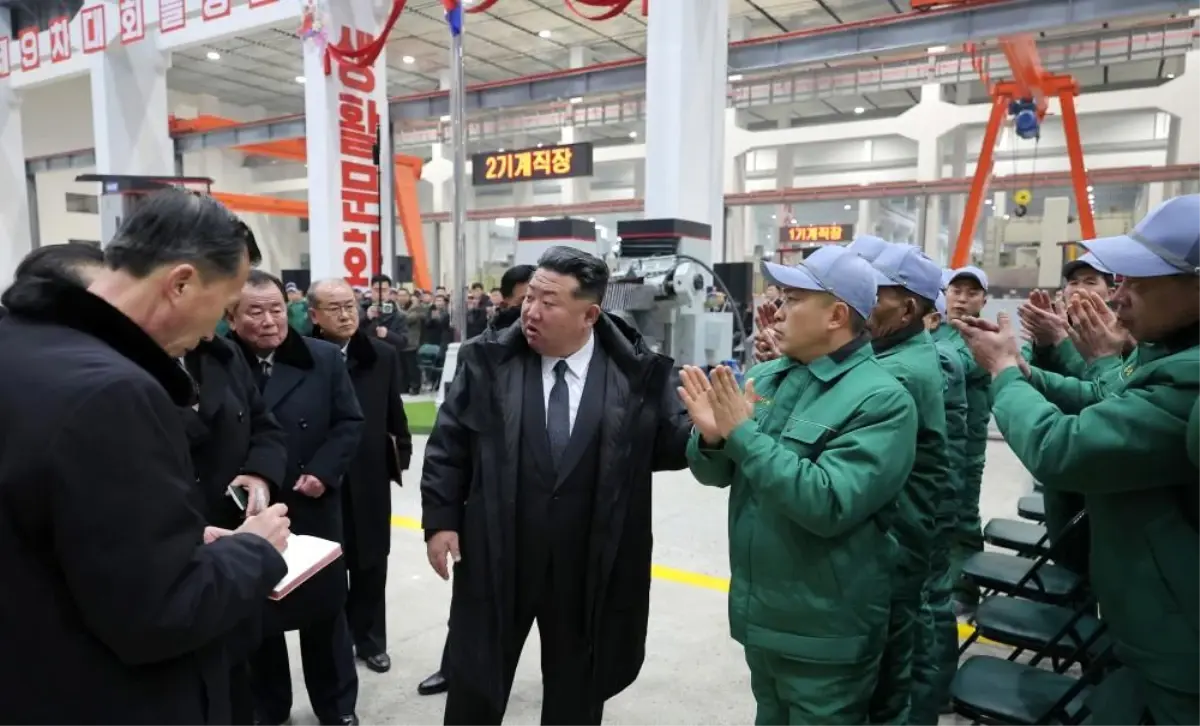 Kuzey Kore'de Bürokratik Disiplin Uyarısı: Kim Jong Un'dan Sert Çıkış