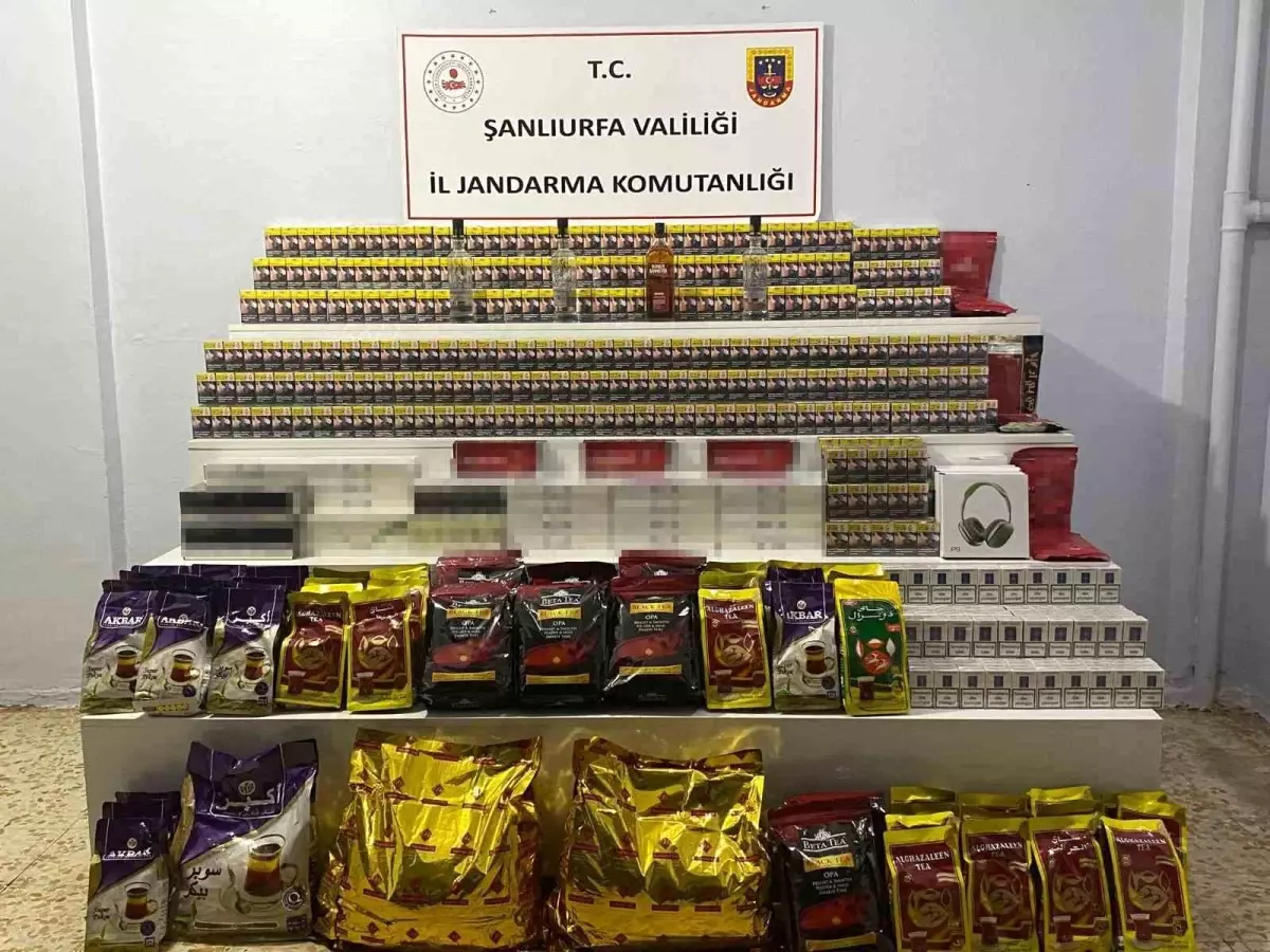 Viranşehir'de Jandarma, 9.440 Paket Kaçak Sigara ve Diğer Ürünleri Ele Geçirdi