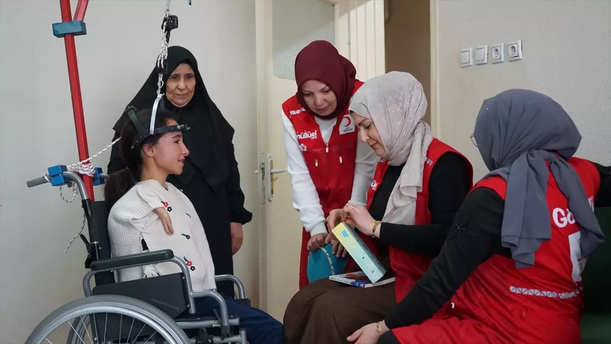 Skolyozla Mücadele Eden 17 Yaşındaki Kader’in Ameliyat Süreci ve Destek Çağrısı