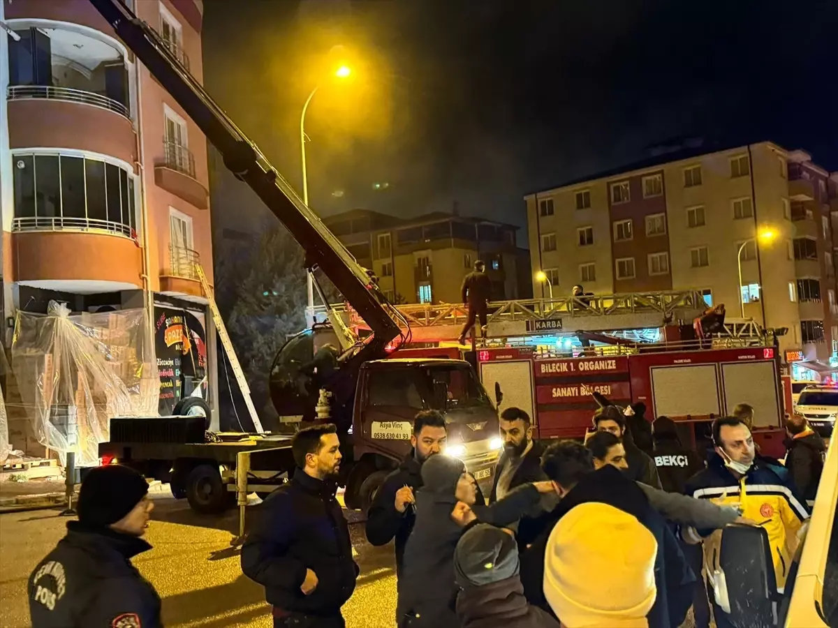 Bilecik’te İş Yerinde Çıkan Yangın 5 Kişiyi Dumana Maruz Bıraktı