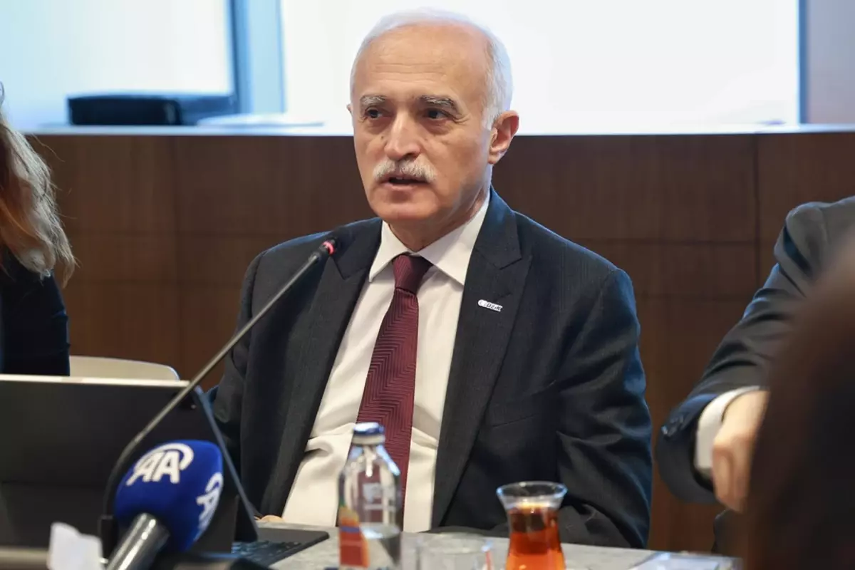 DEİK'te Aile Üyelerinin Görevleri Gündemde: Kurumsal Yapı mı, Aile Şirketi mi?