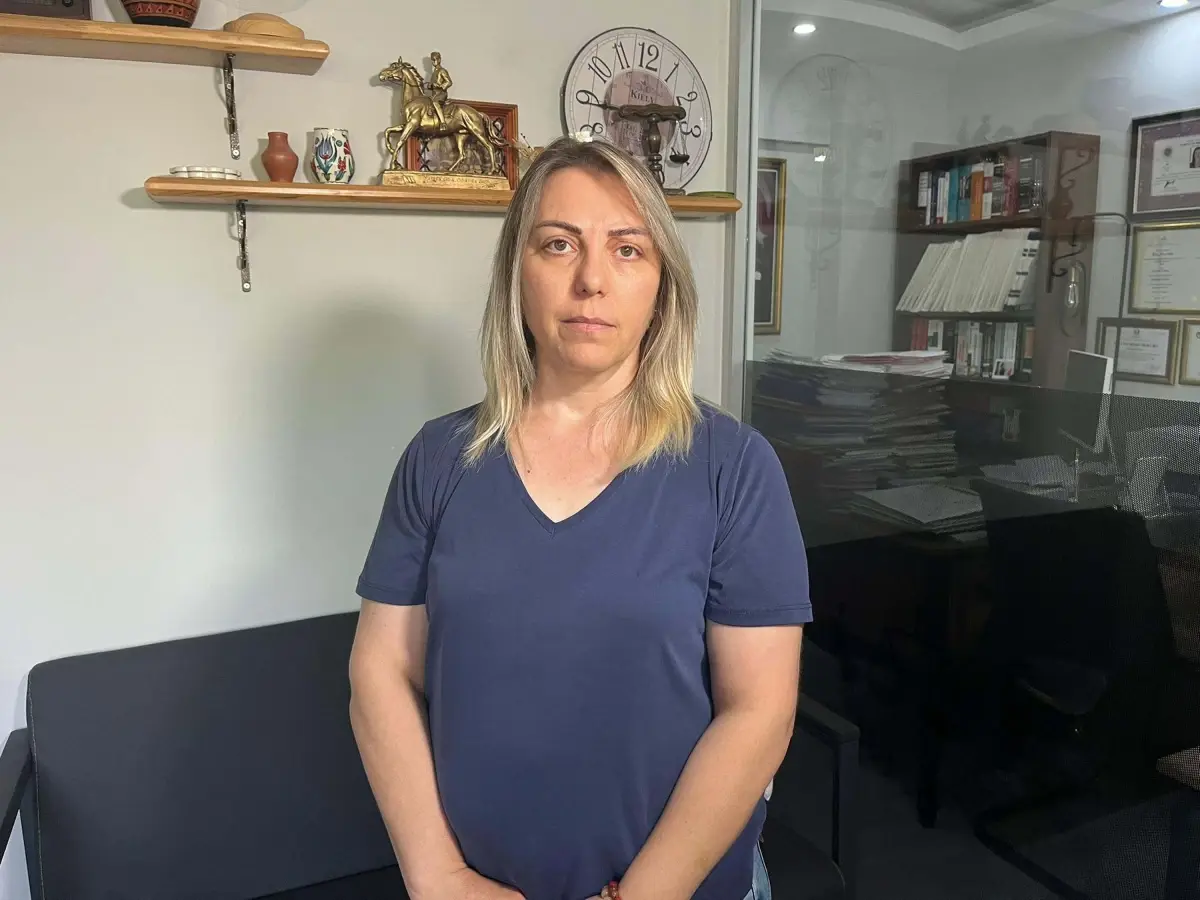 İzmir'de Boşanma Sonrası Şiddet: Sanık Esini Bıçakla Öldürdü