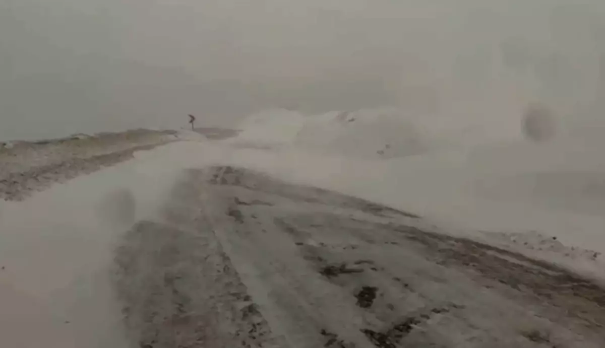 Kop Dağı Geçidi'nde Çığ Felaketi: Bayburt‑Erzurum Karayolu Kapandı