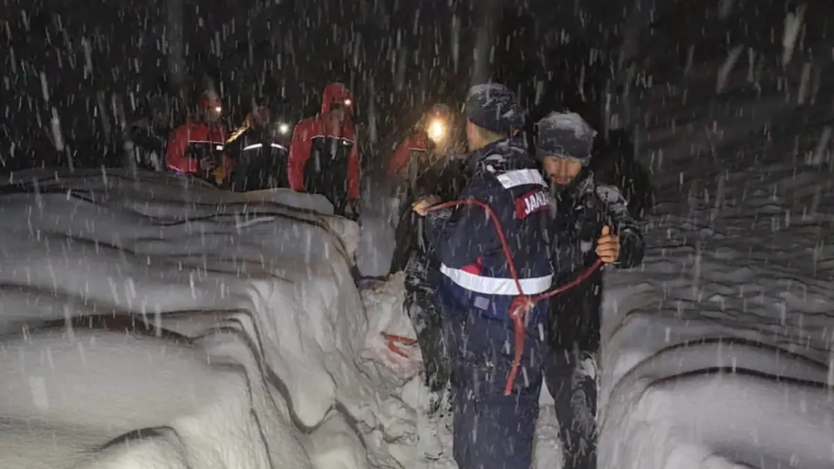 Giresun Güce’de Çığ Yıkımı: Çoban Mustafa Yiğit Hayatını Kaybetti