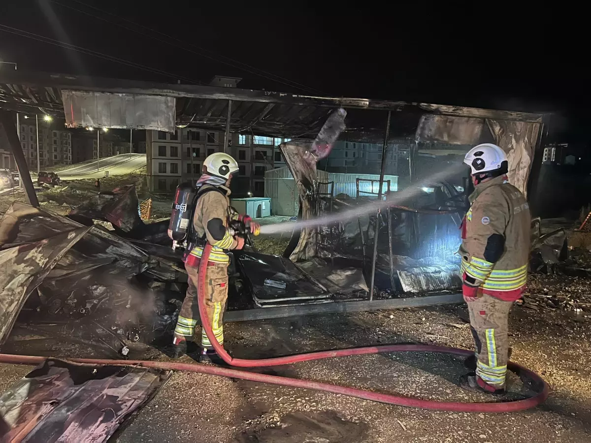 Hatay’da Konteyner Yangını Kontrol Altına Alındı