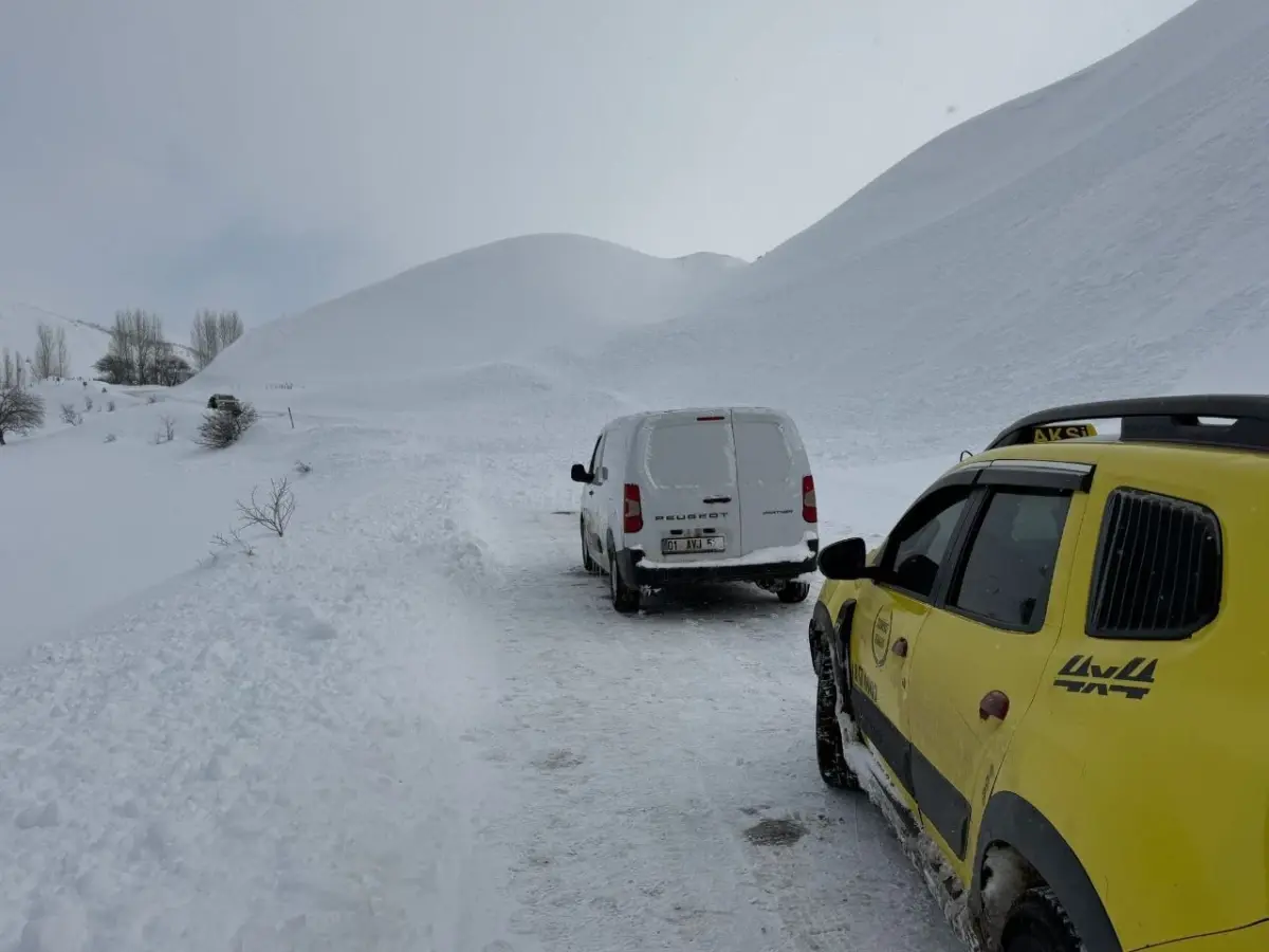 Bingöl’de Karlıova‑Yedisu Kara Yolunda Çığ Felaketi: Ulaşım Kesintiye Uğradı
