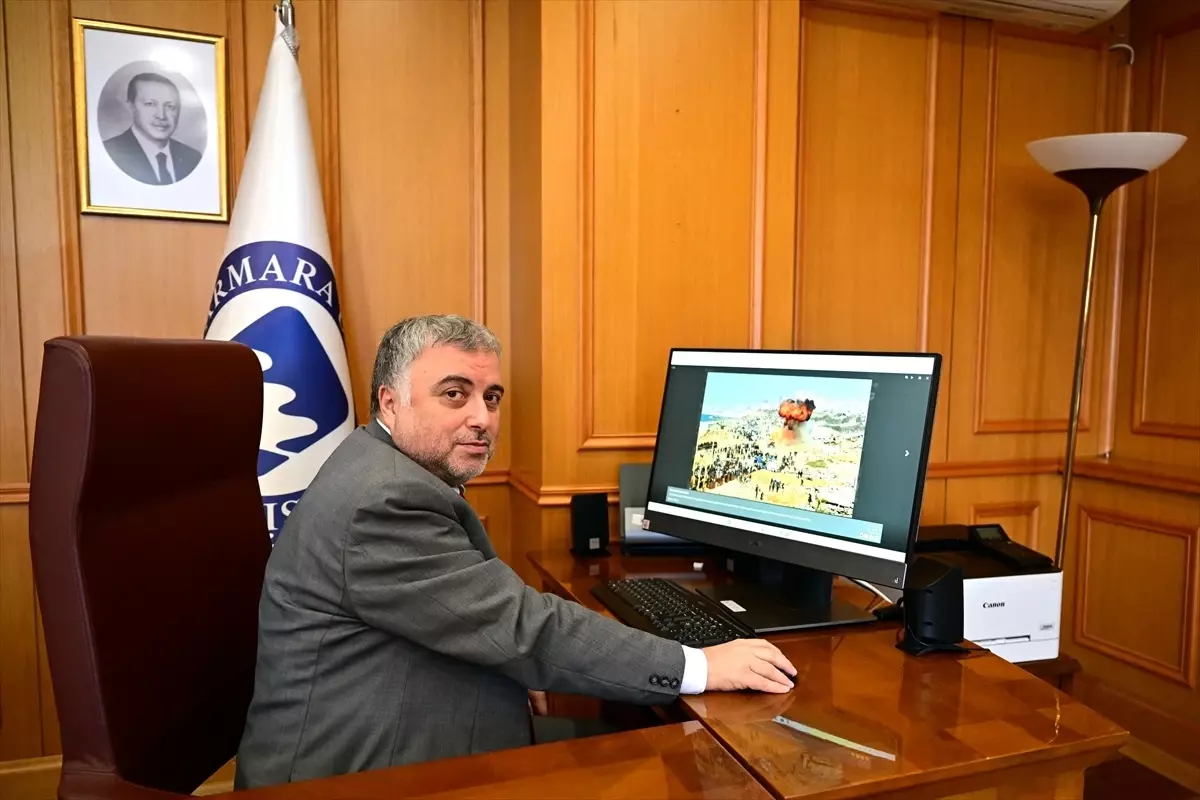 Marmara Üniversitesi Rektörü Prof. Dr. Okur, 2025 Yılın Kareleri Fotoğraf Oylamasında Oy Kullandı