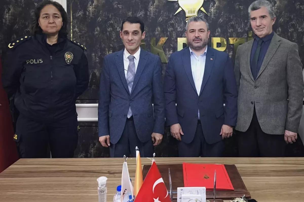 Narlıdere Kaymakamı Kadir Eser'in AK Parti İlçe Başkanlığı Ziyareti Gündemde