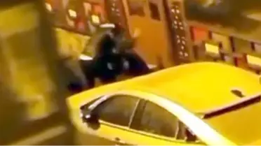 Avcılar’da Sokakta Kadına Şiddet Olayı Görüntülendi