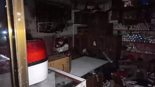 Yangın sonrası itfaiye ekipleri