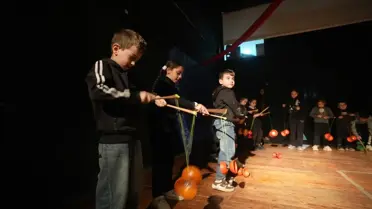 Özgürlük Tiyatrosu sahne performansı