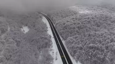 Bolu Dağı’nın Bembeyaz Kış Manzarası Drone Kameralarıyla Görüntülendi