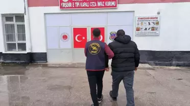 Jandarma ekipleri firari hükümlüyü yakalıyor