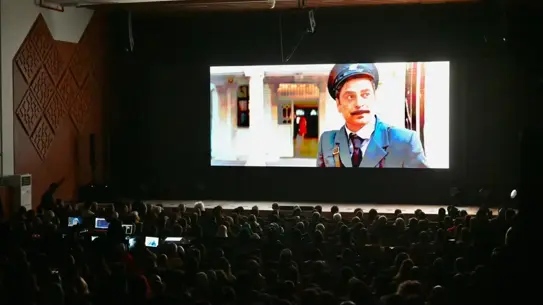 'Bak Postacı Geliyor' film afişi