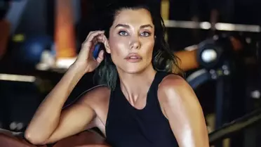 Deniz Akkaya cezaevi girişinde