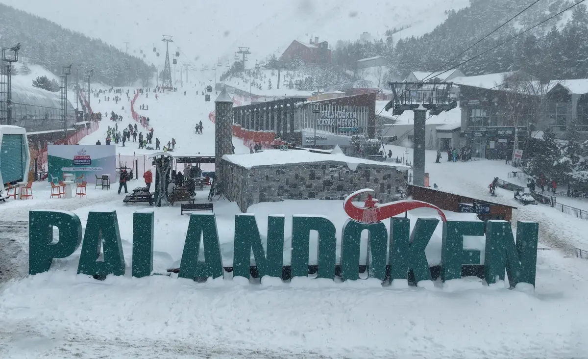 Palandöken Kayak Merkezinde Kar Kalınlığı 230 cm’ye Ulaştı