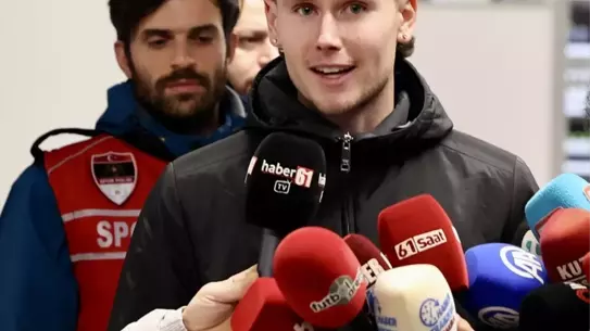 Mathias Lovik imza töreni