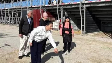 Bocce topu ve oyuncular